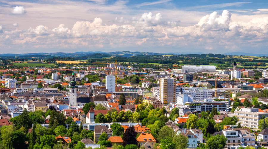 Nossos serviços de aluguel de carros oferecem uma seleção diversificada de veículos em Wels.